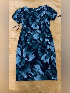 Women's Green Abstract Print Sheath Dress